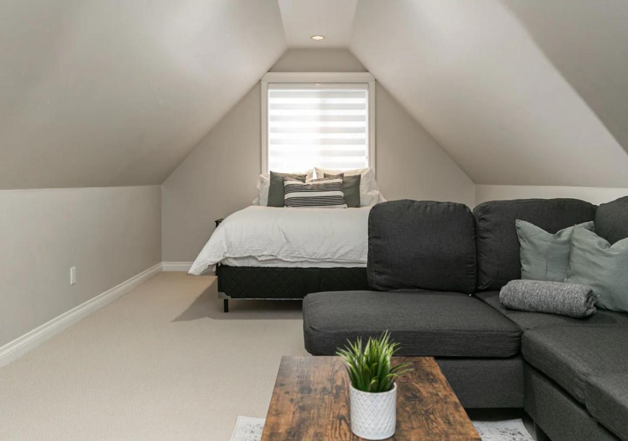 Bellamy Manor Large Home With 5Beds! In Langford 빅토리아 외부 사진
