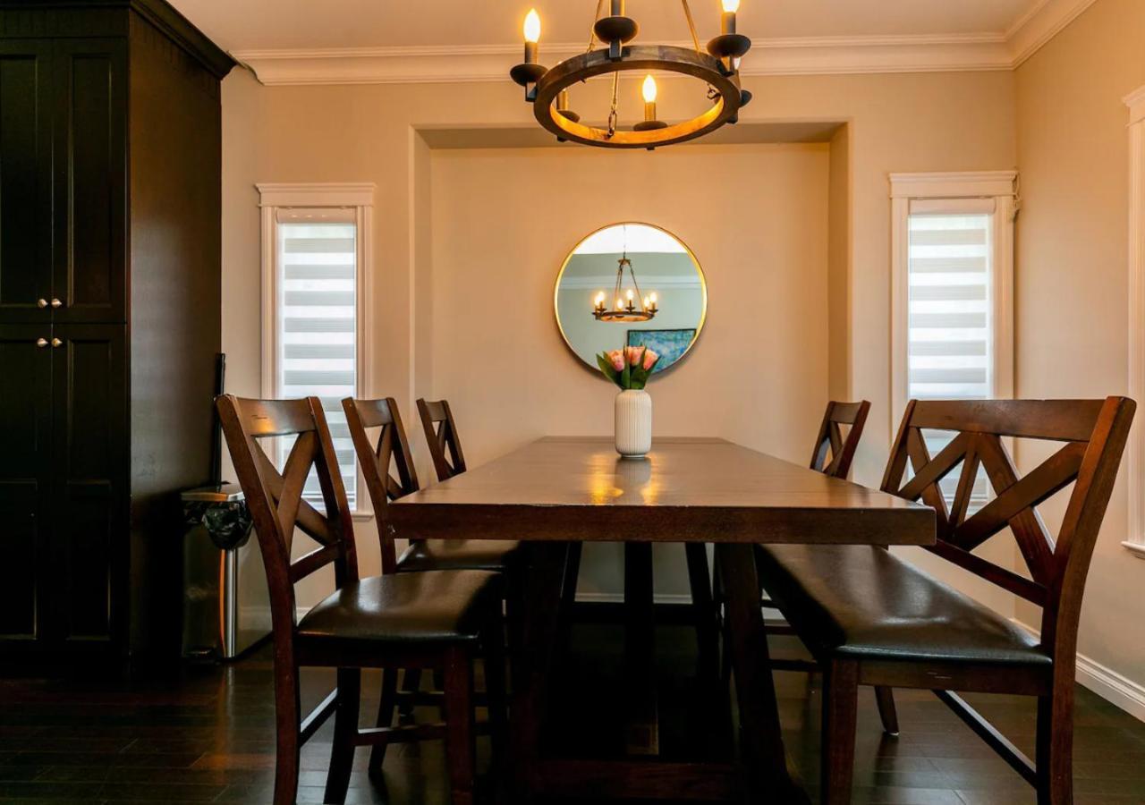 Bellamy Manor Large Home With 5Beds! In Langford 빅토리아 외부 사진