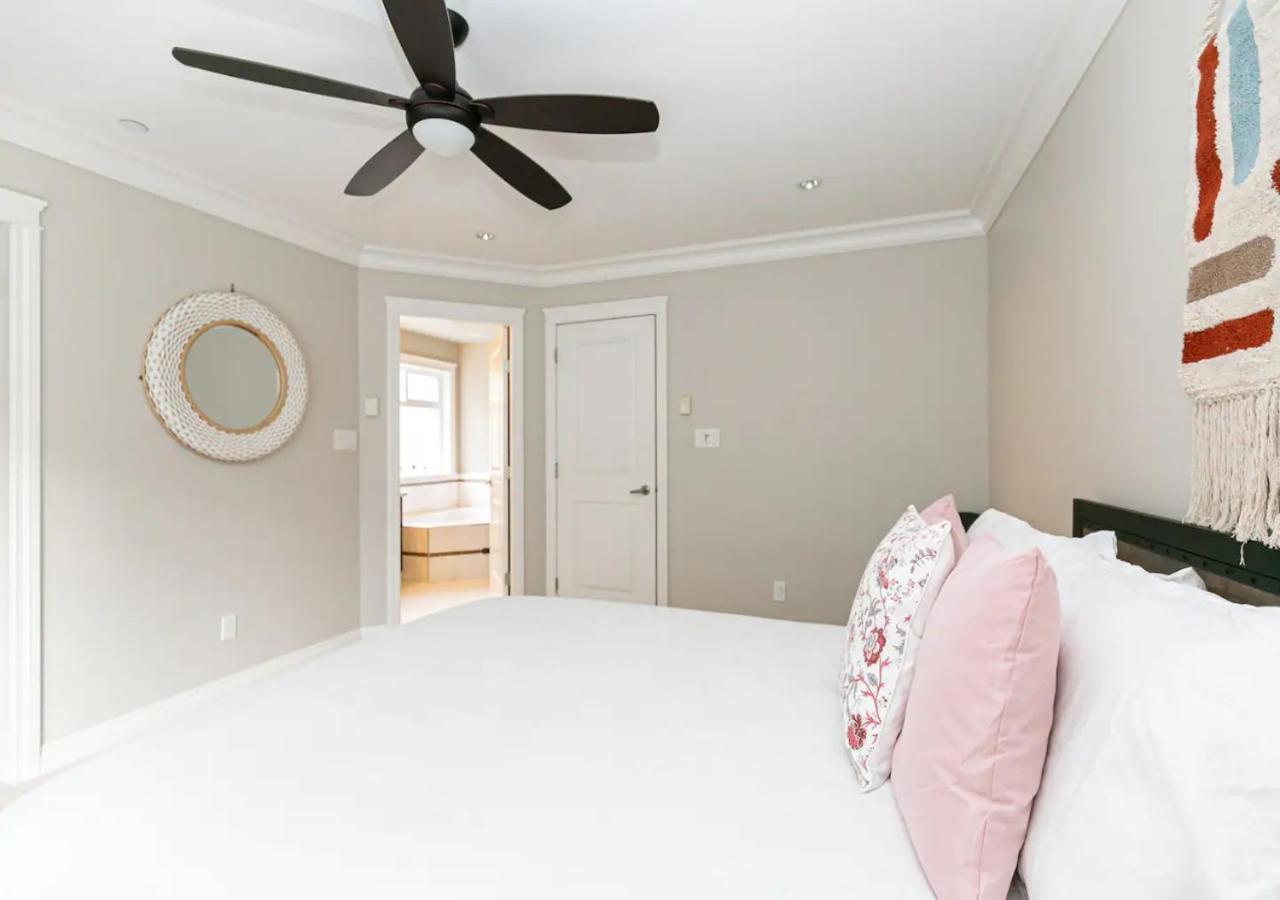 Bellamy Manor Large Home With 5Beds! In Langford 빅토리아 외부 사진
